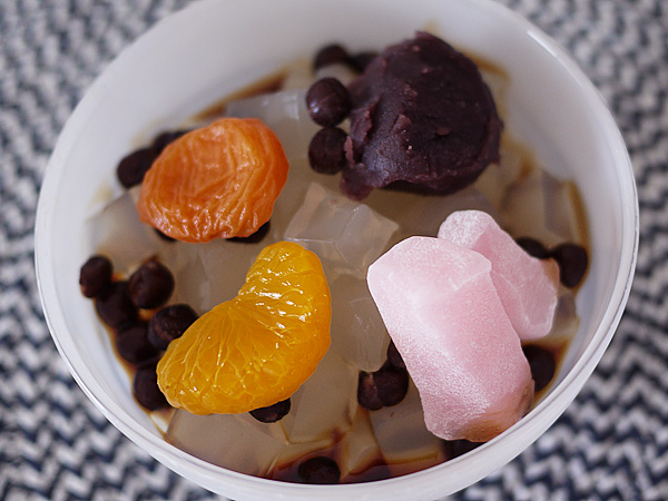 浅草の有名店「梅園」の餡蜜