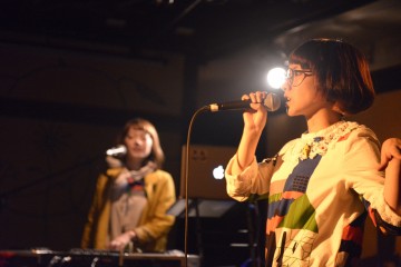 カリスマドットコム