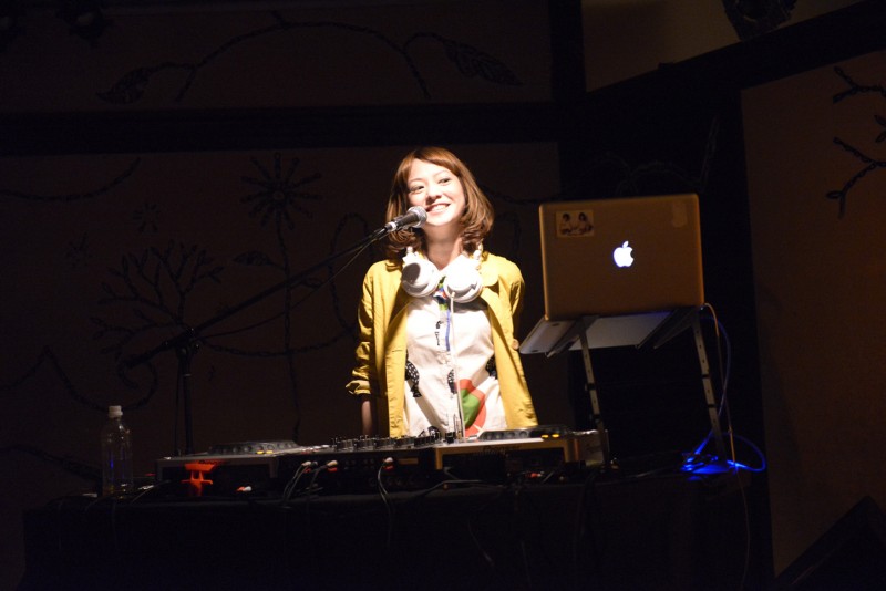 カリスマドットコム