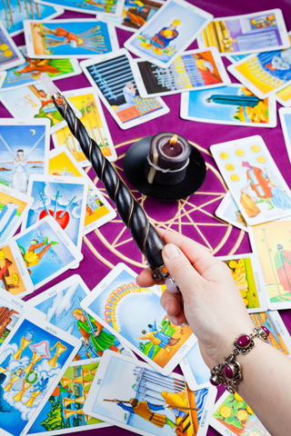 スピリチュアル, 占い, 悩めるオンナたち