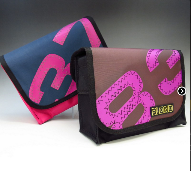 BLOND ショルダーバッグ