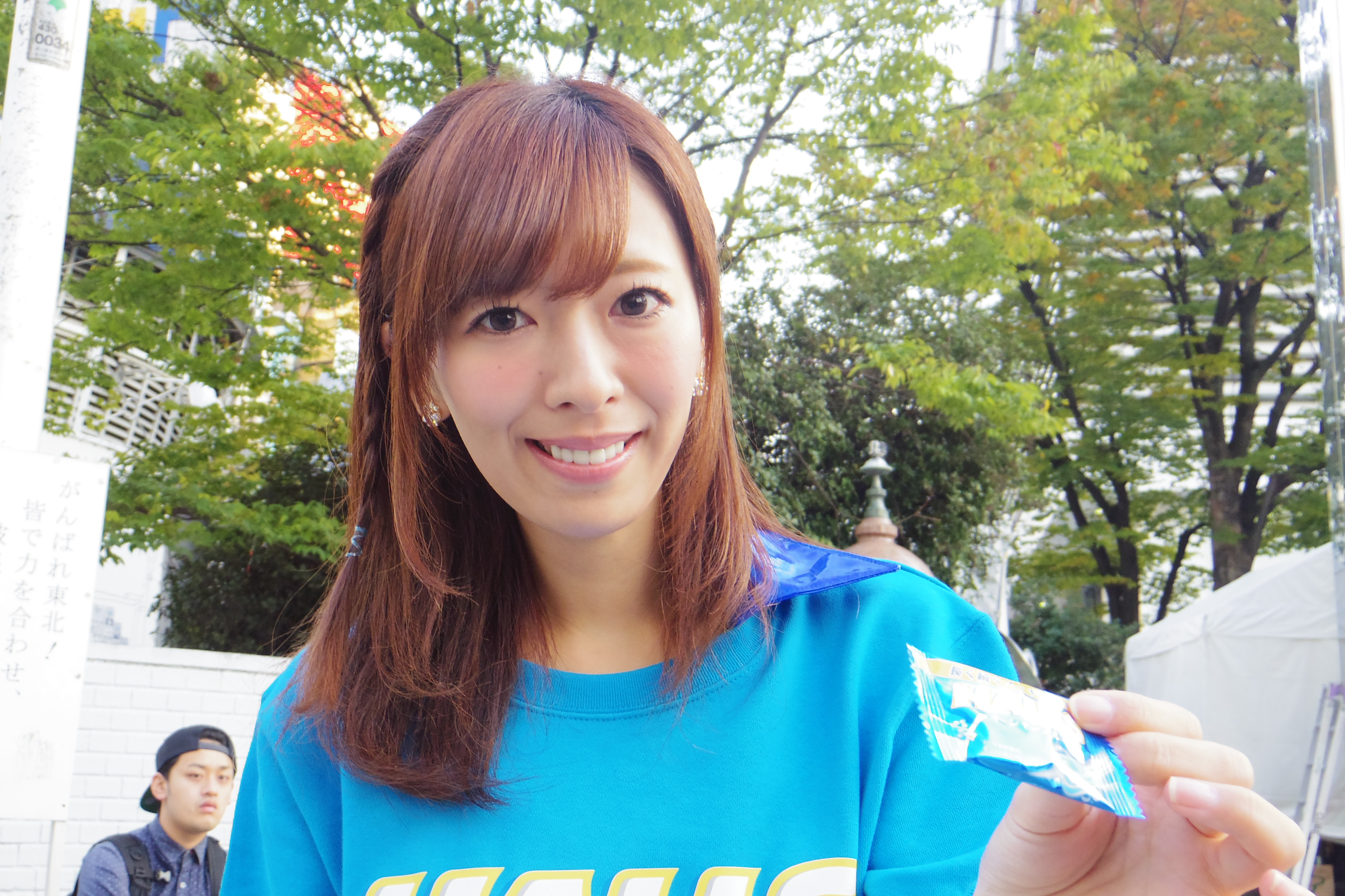 HALLSのキャンペーンガール