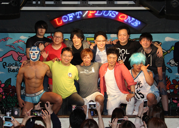 イベント出演者の集合写真