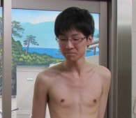 水着姿の大森翔太さん 水着姿の大森翔太さん