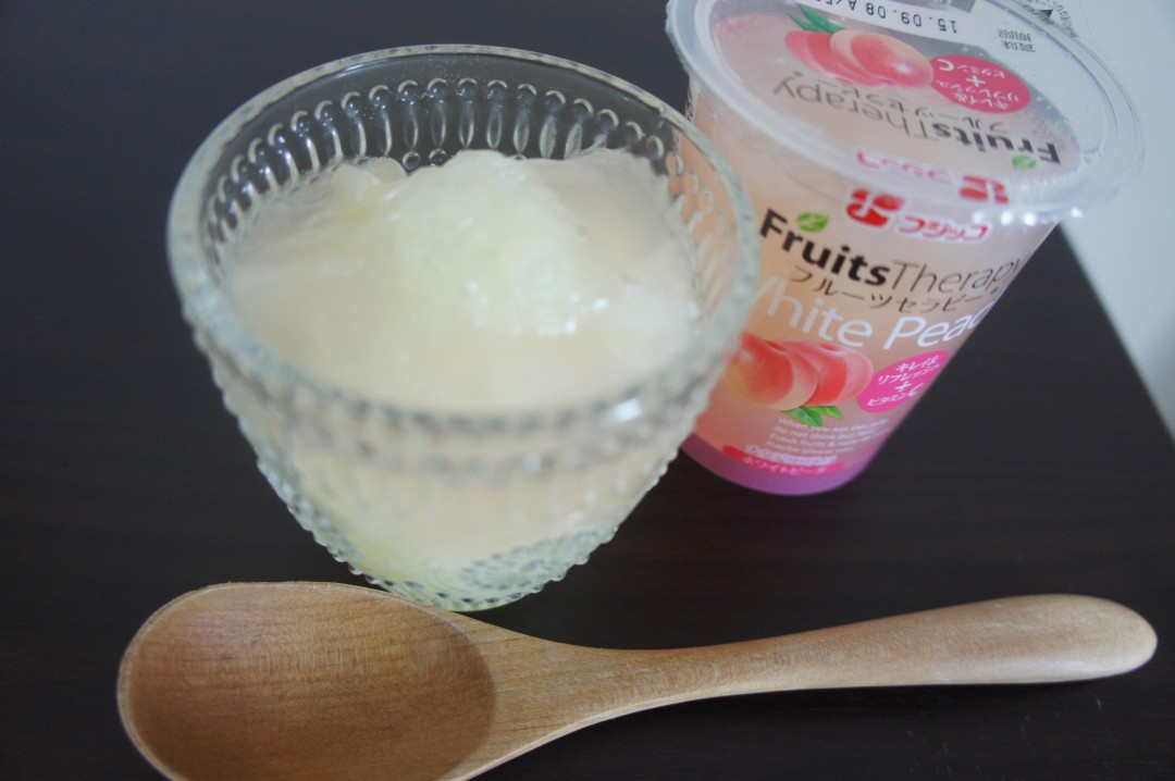 カキ氷系アイス＋「フルーツセラピー　ホワイトピーチ」