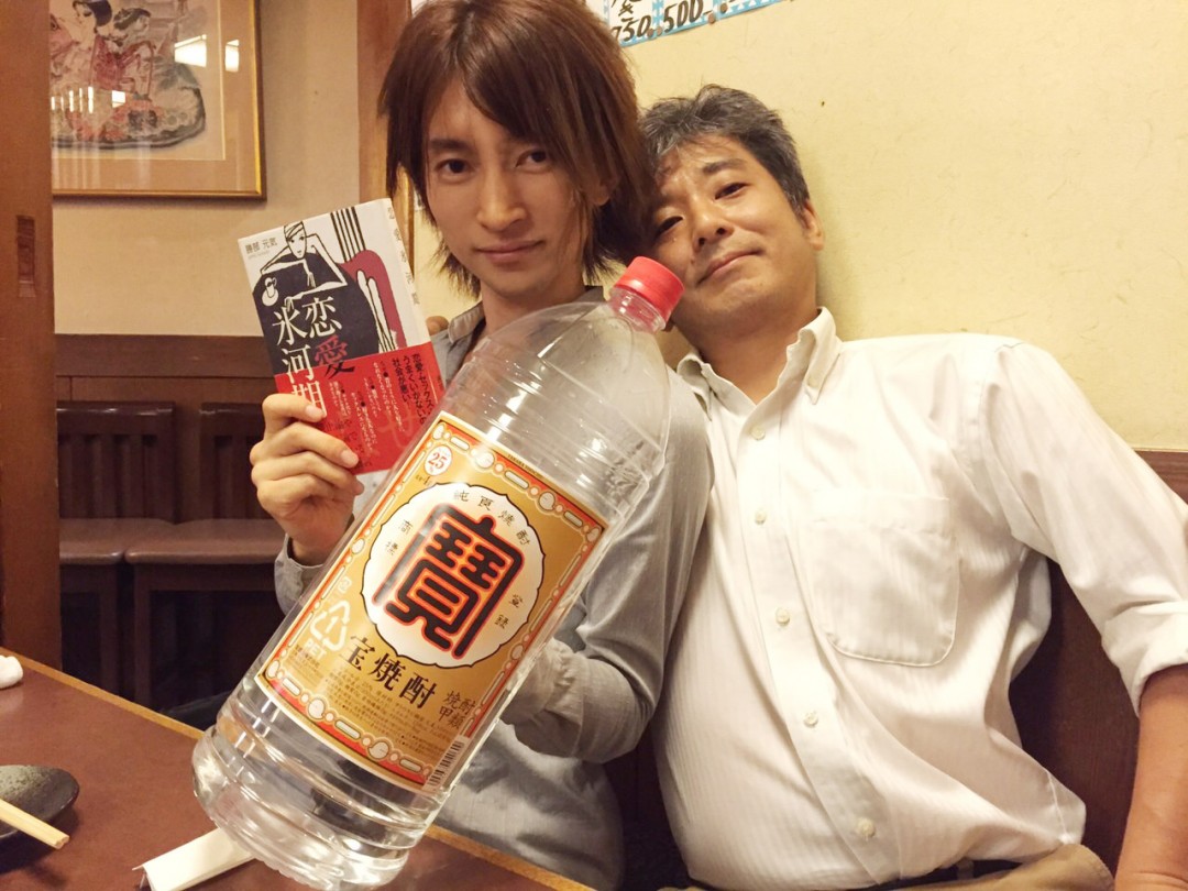 勝部元気さん(左)とSPA!統括編集長(右)