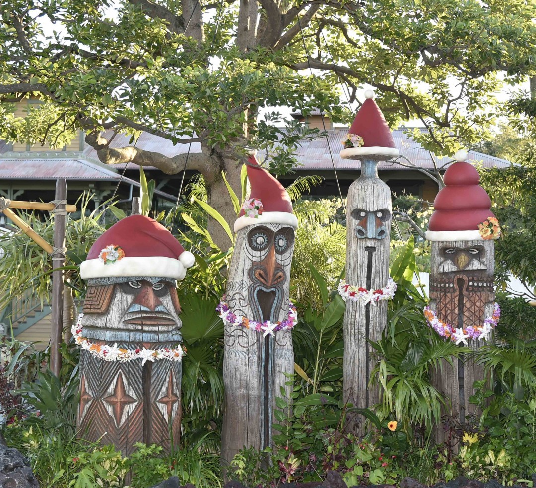 アドベンチャーランドの木彫り