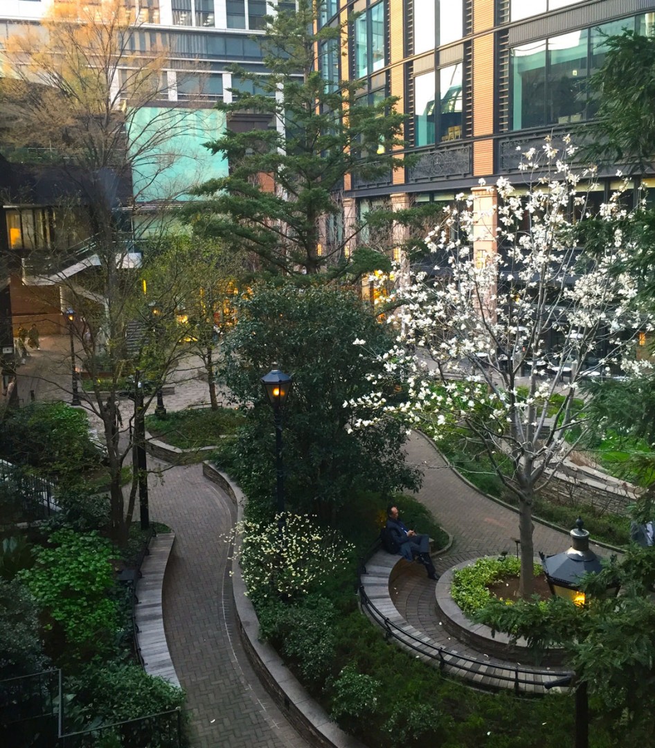 三菱一号館美術館　遊歩道