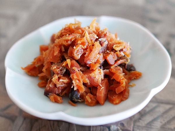 ほぐしたへしこ