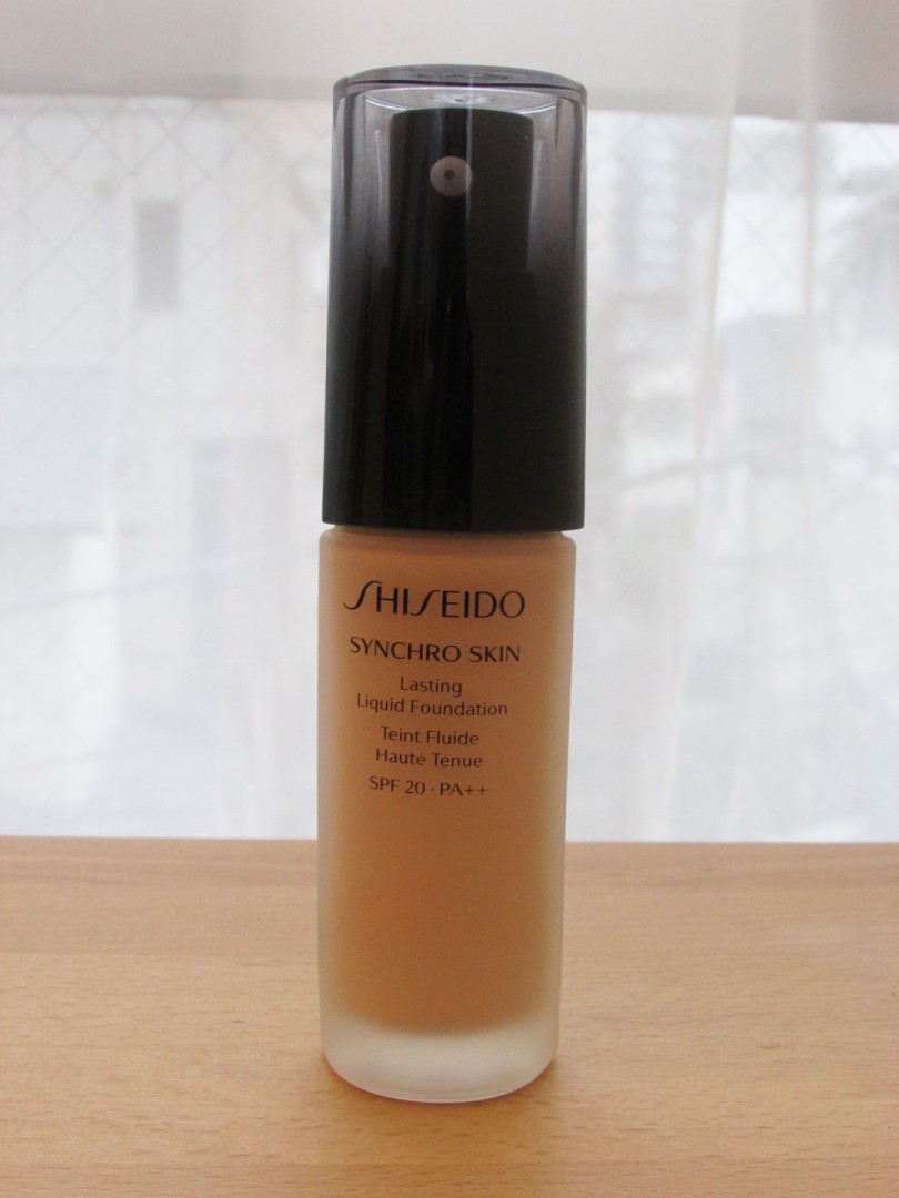 シンクロスキン ラスティング リキッドファンデーション