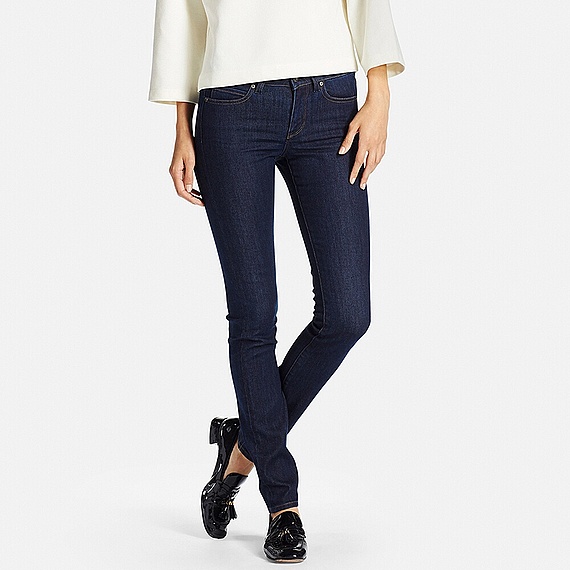 ヒートテックスキニーフィットストレートジーンズ+