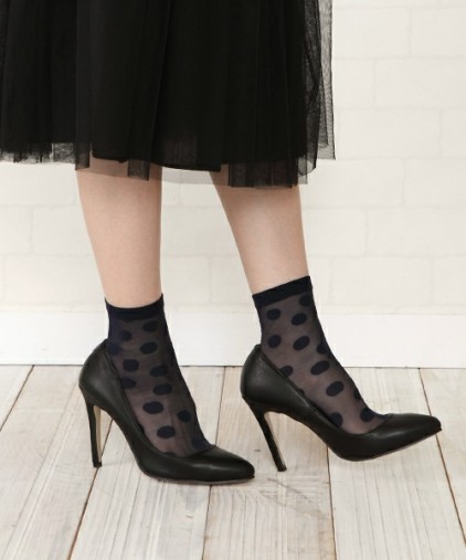 透けるソックス