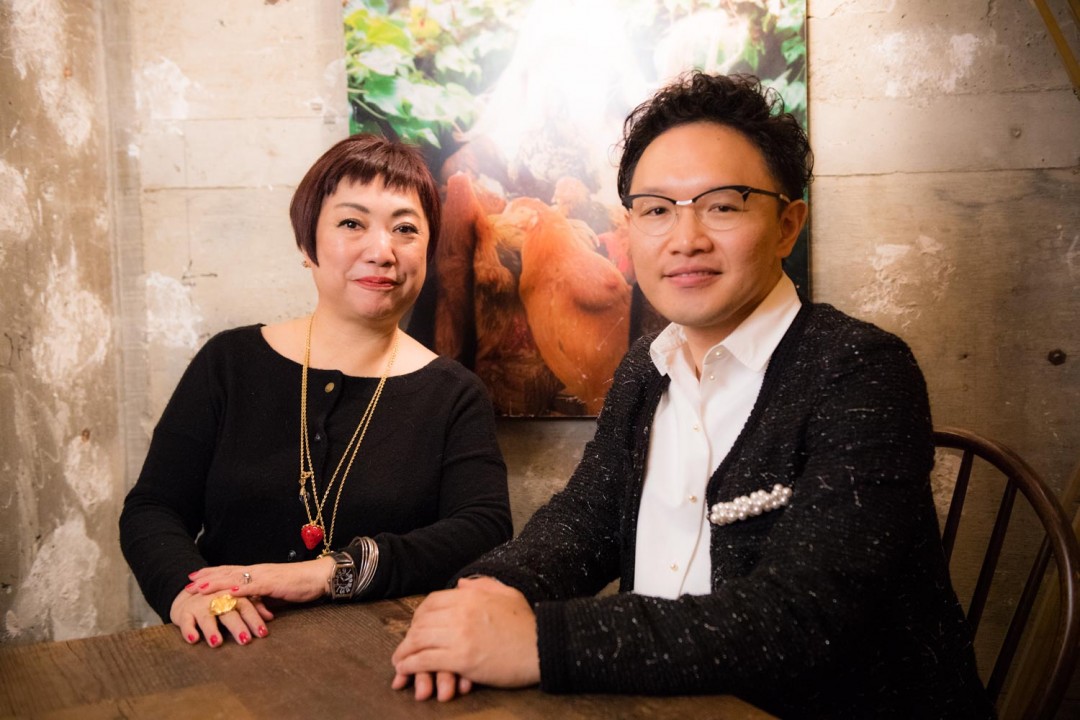 湯山玲子さん（左）と森林原人さん