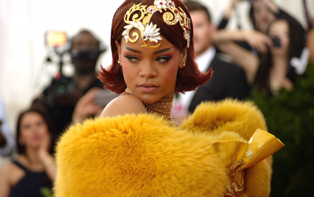 『メットガラ ドレスをまとった美術館』より