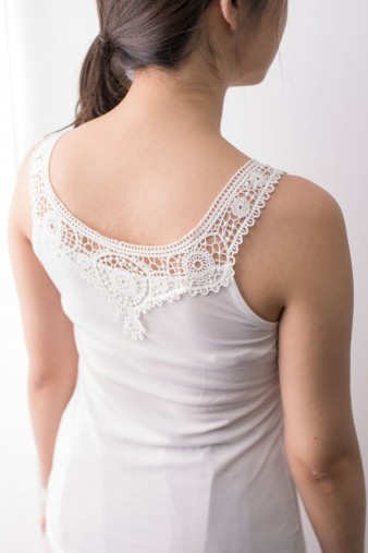 バックレース バックレース