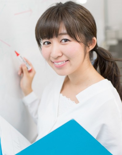 胸元レース着用 胸元レース着用