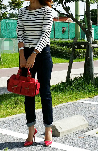 バッグと靴が赤