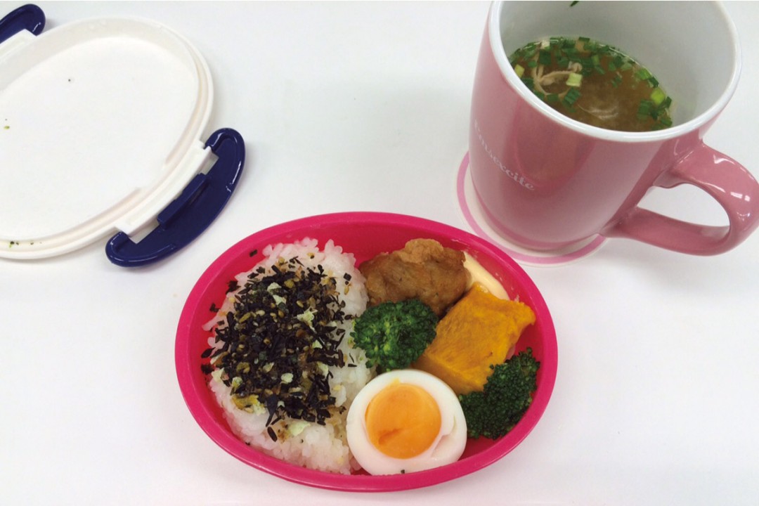 昼　手作りお弁当