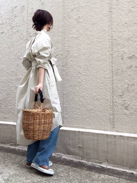 カラースニーカー