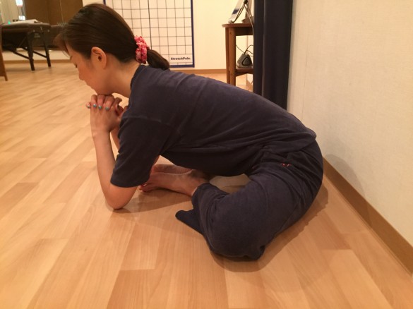 開脚_内転筋（太ももの内側）2