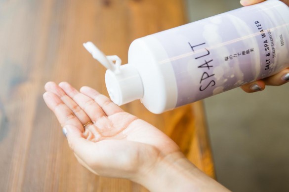 無色透明でサラサラとした質感