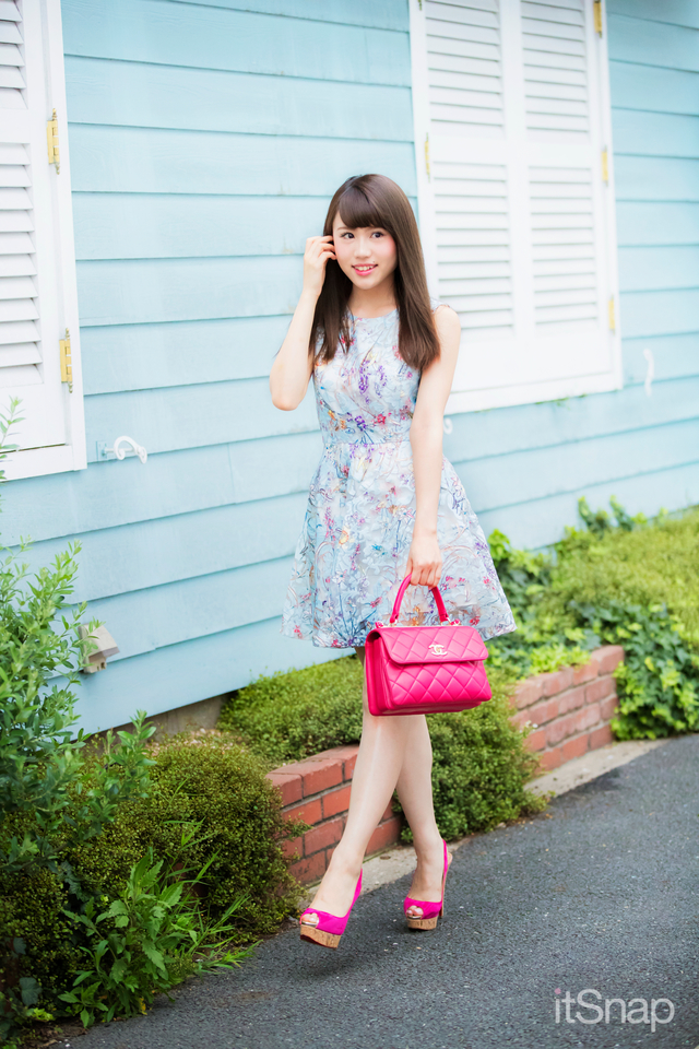 学生、モデル・行愛美サン(160cm)