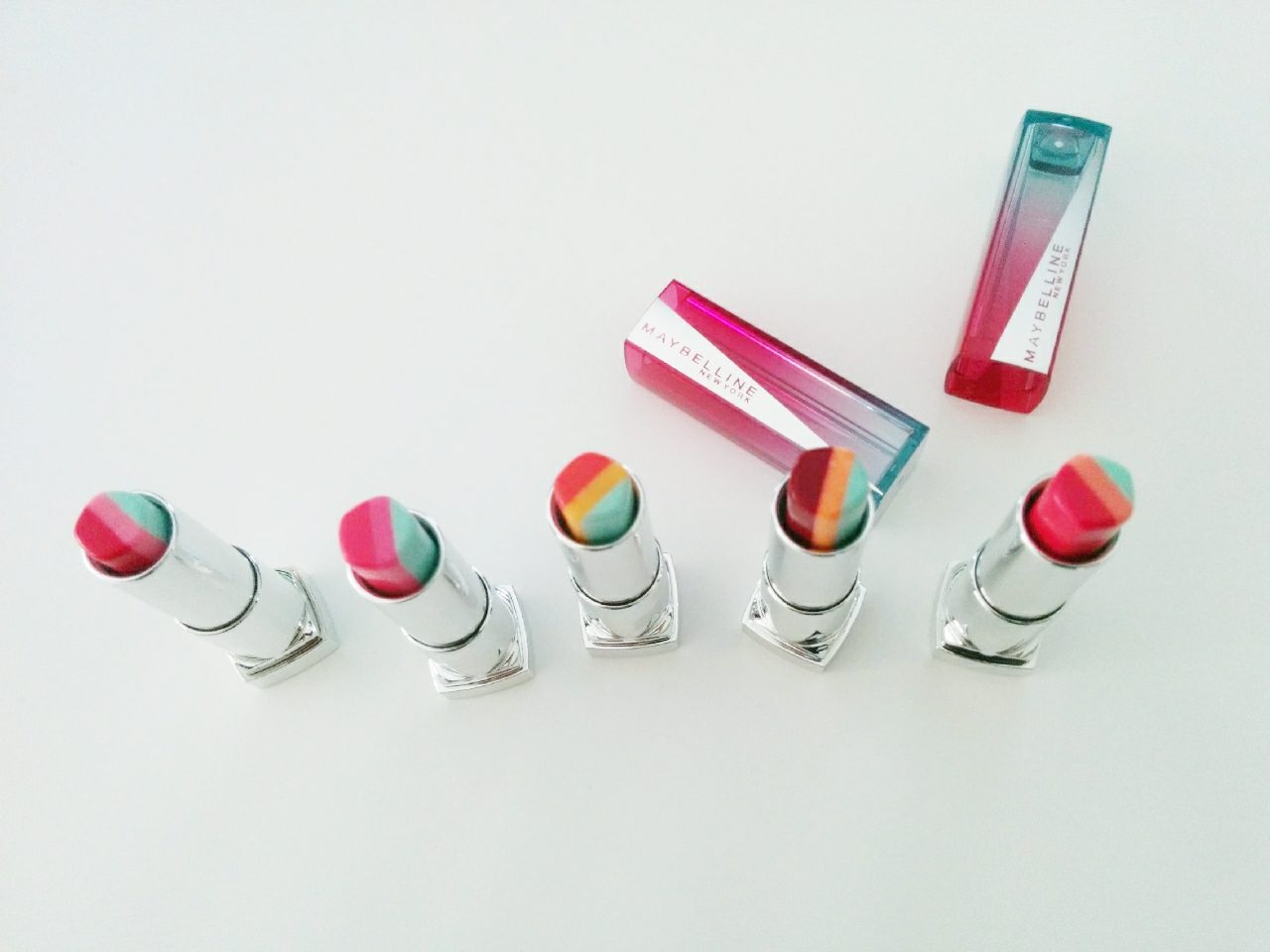 メイベリン「リップ フラッシュ ビッテン ストロボ」