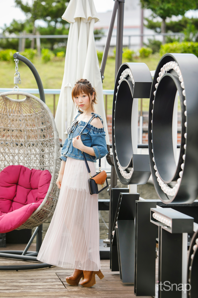 モデル・百合野千華サン(165cm)