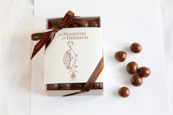 ヘーゼルナッツとミルクチョコレートのフランス菓子