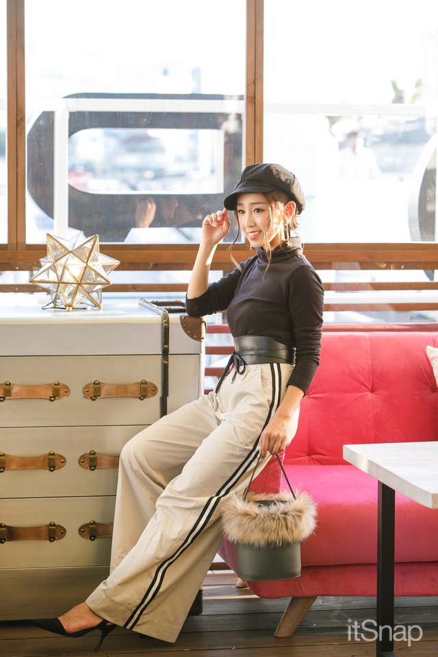 フリーモデル・三田村綾香サン(150cm)