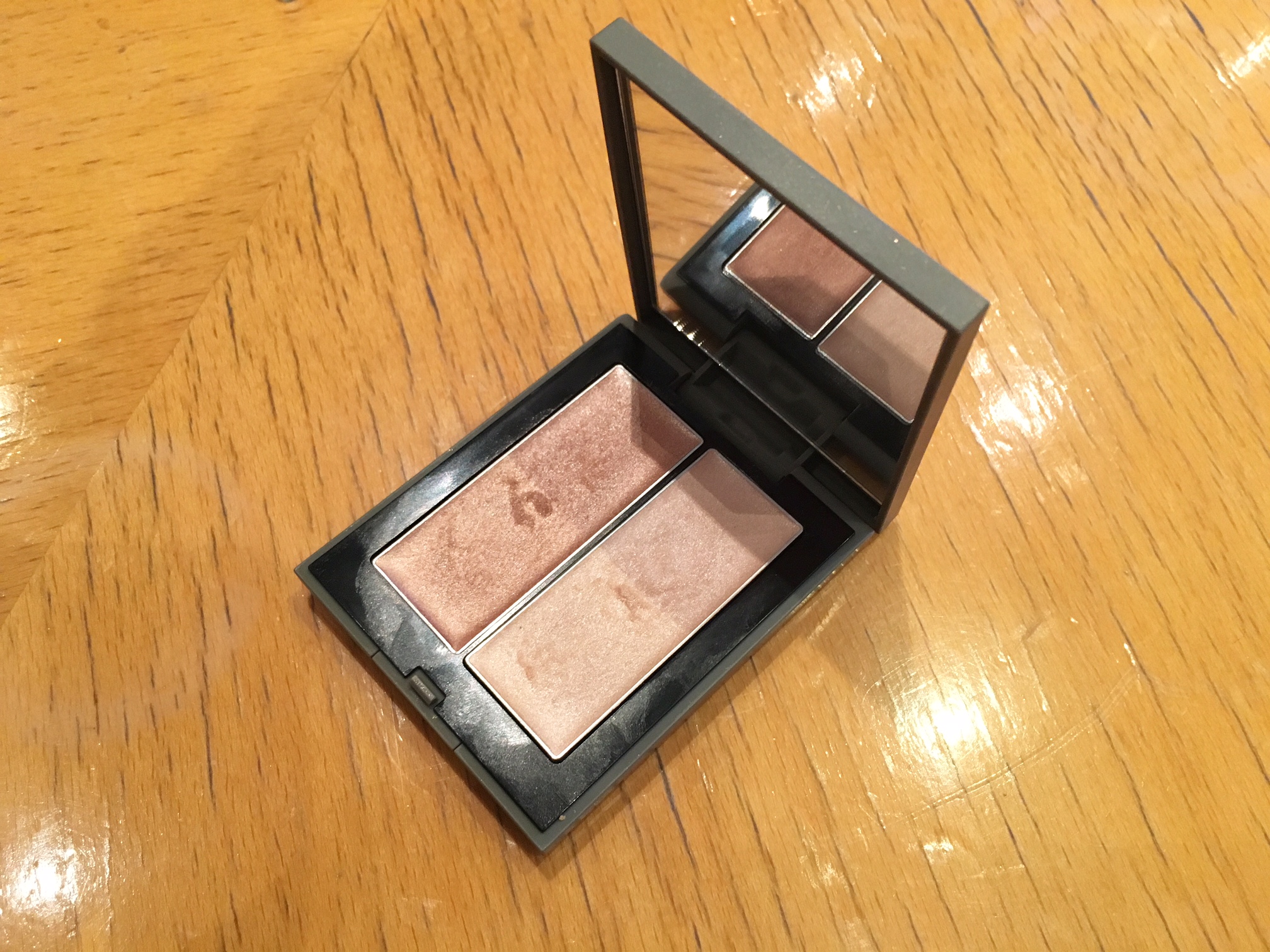 THREE【シマリング グロー デュオ01】