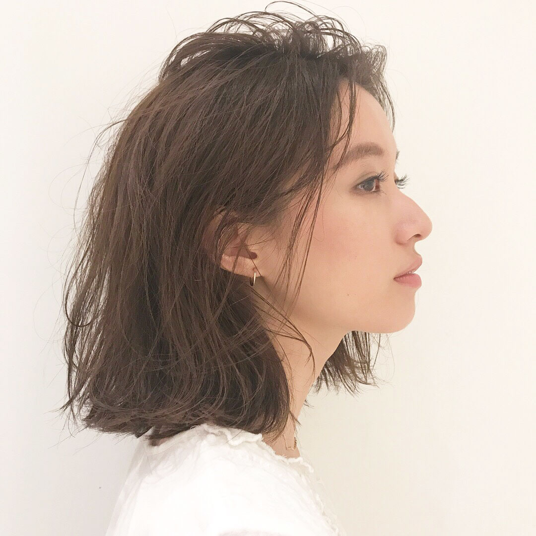 横顔美人を叶えるチーク