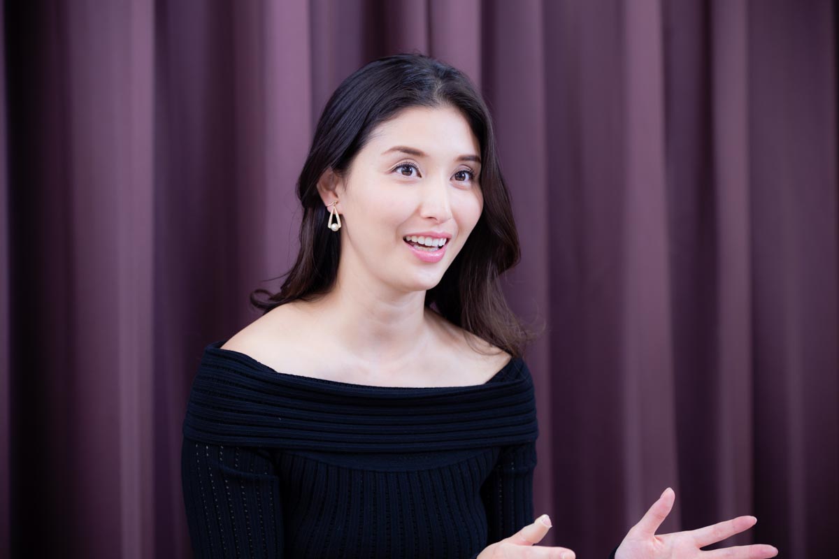 橋本マナミさん