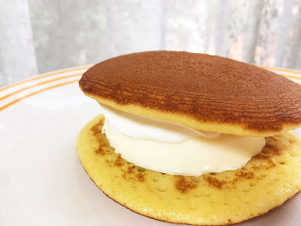 どら焼きサンド～レアチーズ＆クリーム～