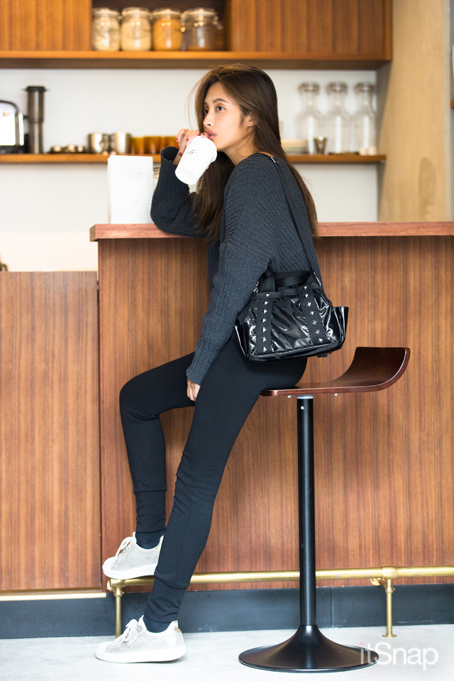 フリーモデル・島野ミキさん(162cm)