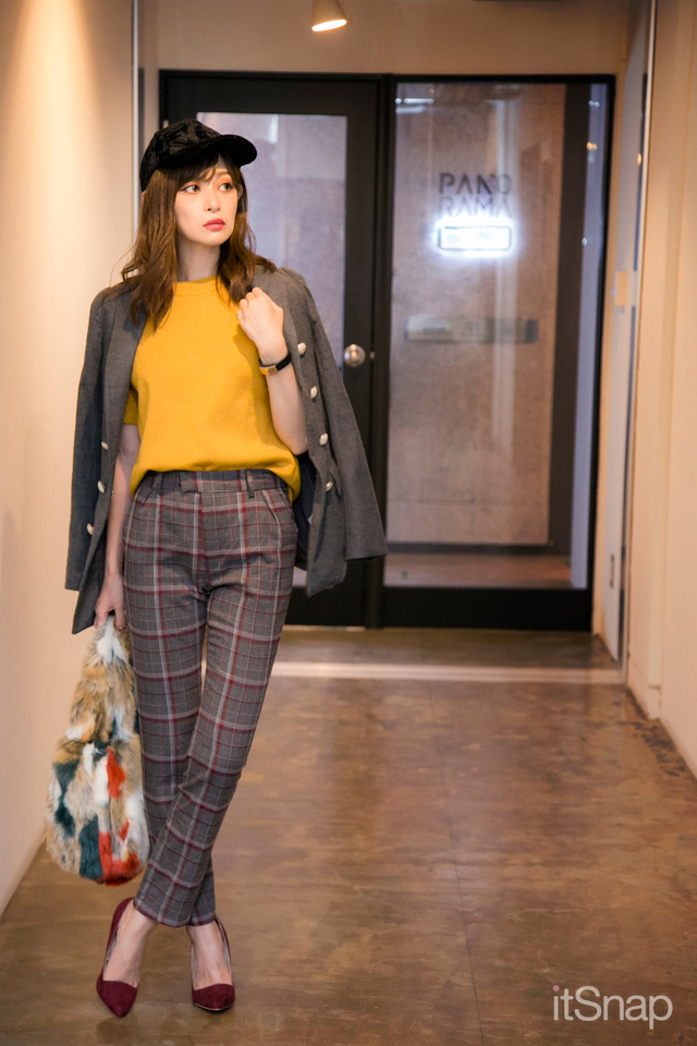 モデル、シンガー・東紗枝サン(163cm)