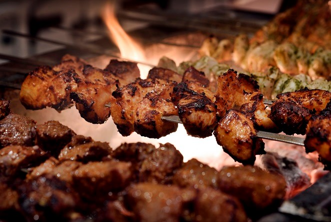 焼き上がったばかりの串焼き！