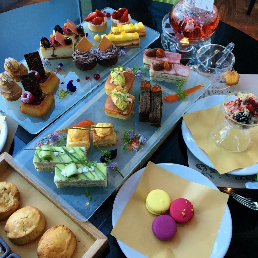 JWマリオット・マーキス・ホテル・ドバイ　アフタヌーンティー