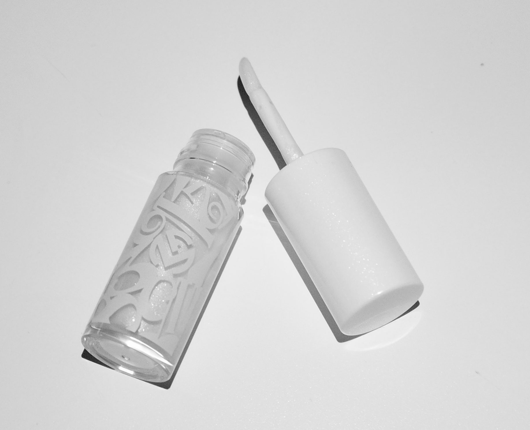 CHICCA「メスメリック ウェットリップオイル」