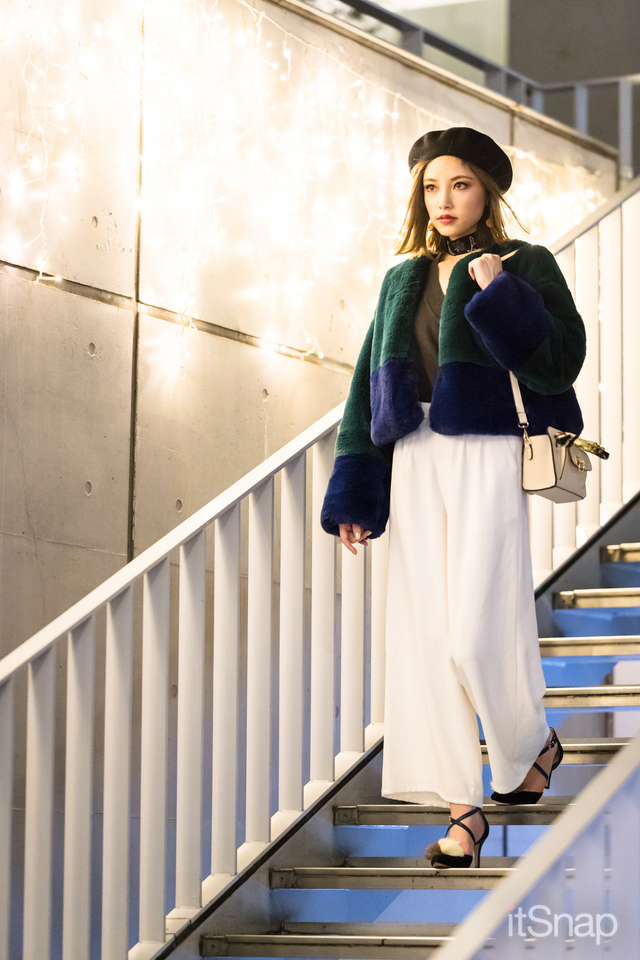 シンガー、モデル・永野間美咲サン(164cm)