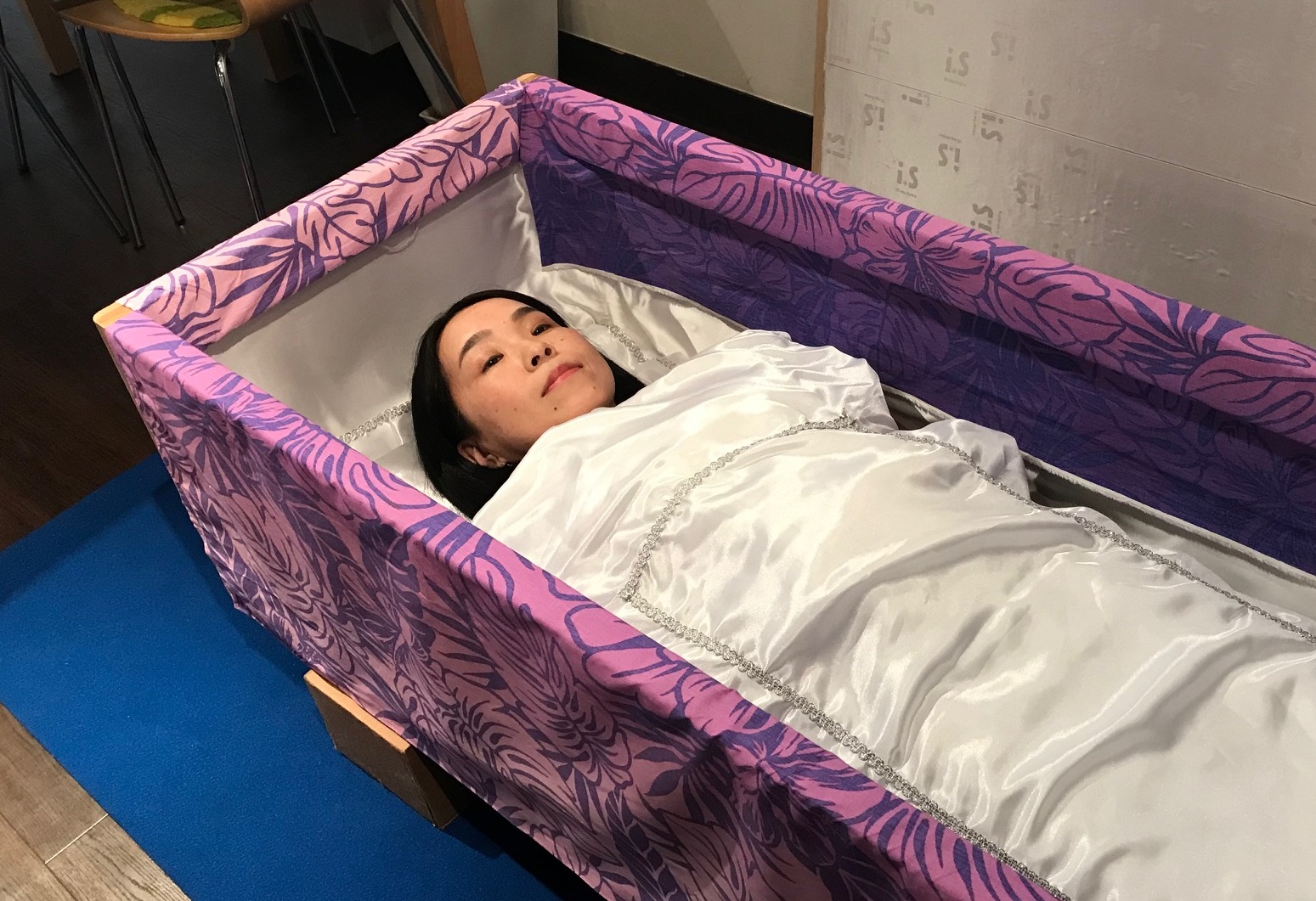 死の予行演習 入棺体験 がこんなに気持ちいいなんて 女子spa