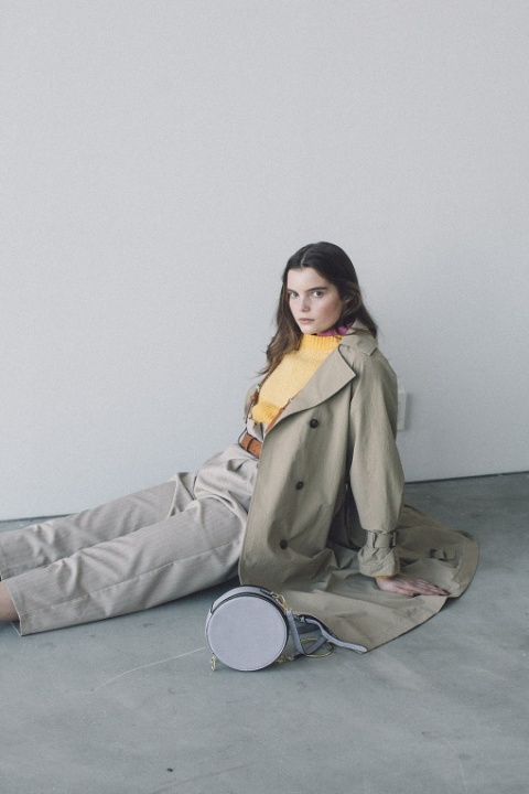 ボリュームスリーブトレンチコート