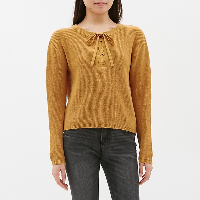 レースアップセーター