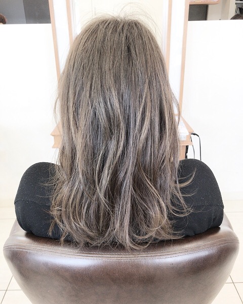 11レベルのアッシュベージュ