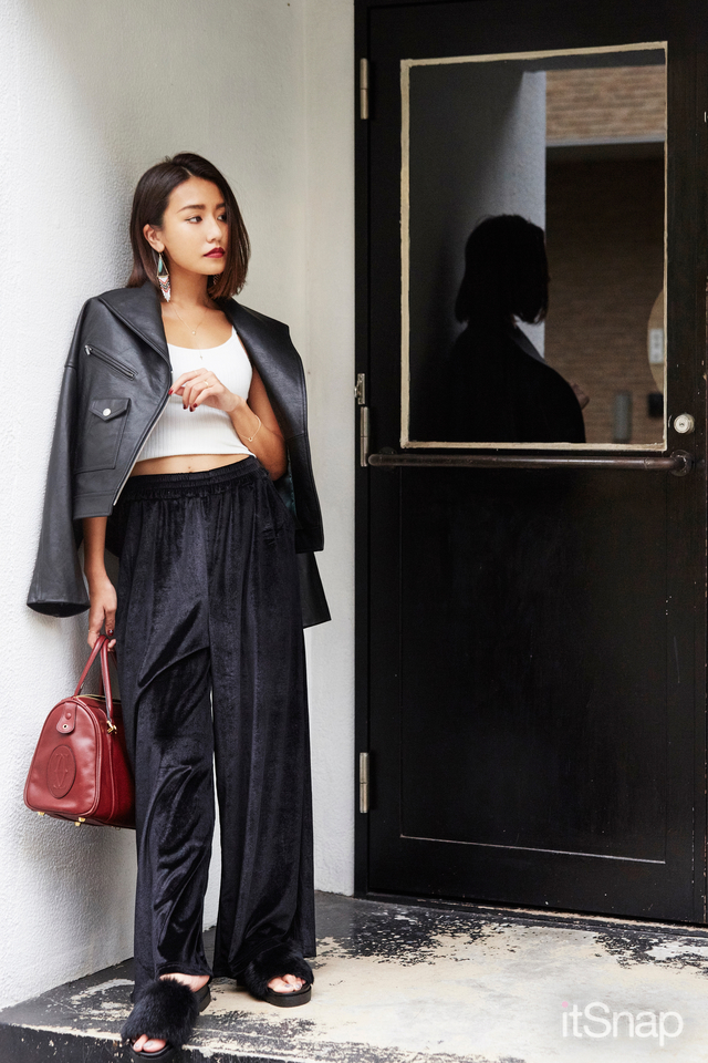 加藤澪サン・モデル、プロデューサー 25歳 (164cm)