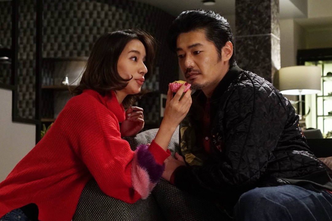 「隣の家族は青く見える」川村亮司（平山浩行）杉崎ちひろ（高橋メアリージュン）