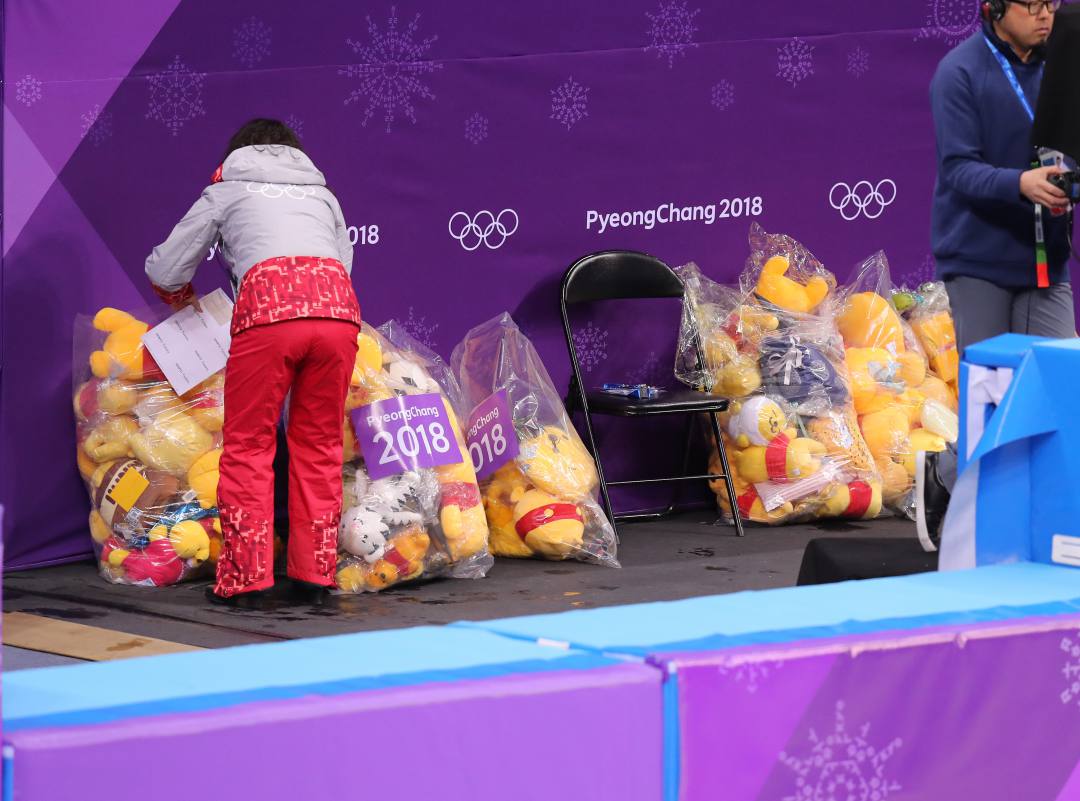 バックステージ