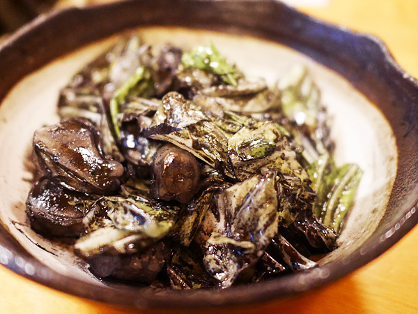 イカゲソとキャベツのバター炒め（スミいり）