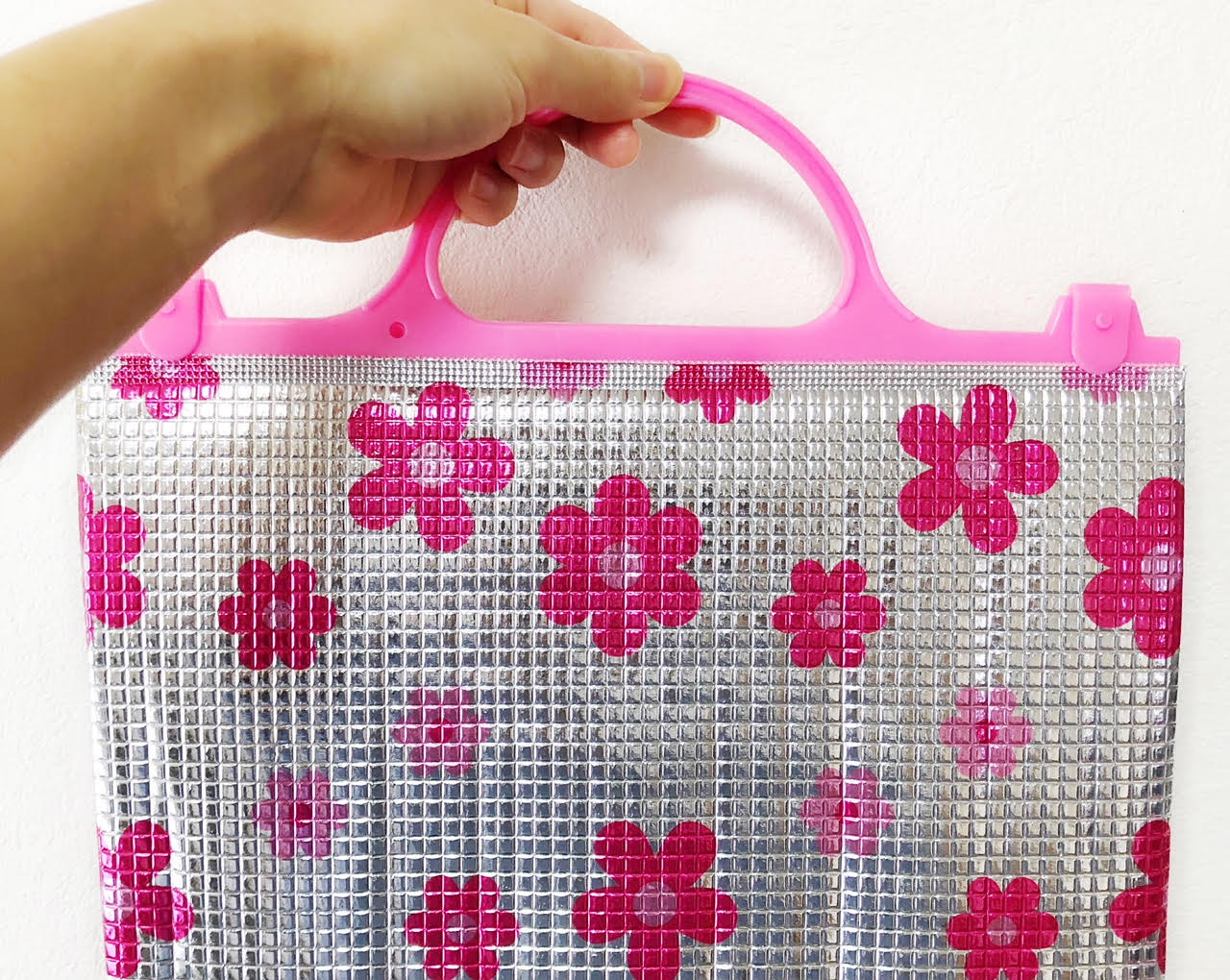 アルミ製のバッグ