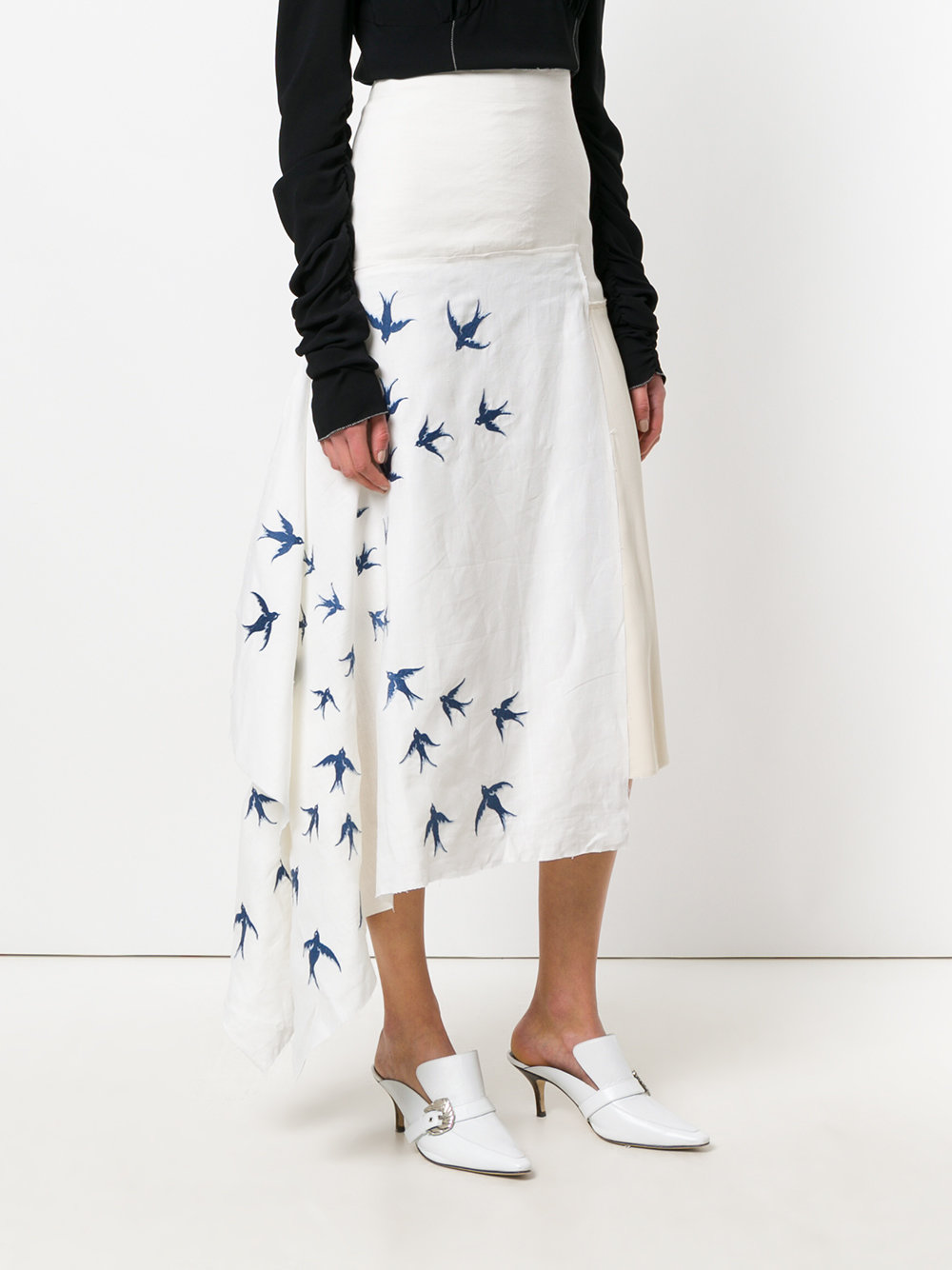 変形ヘムスカート